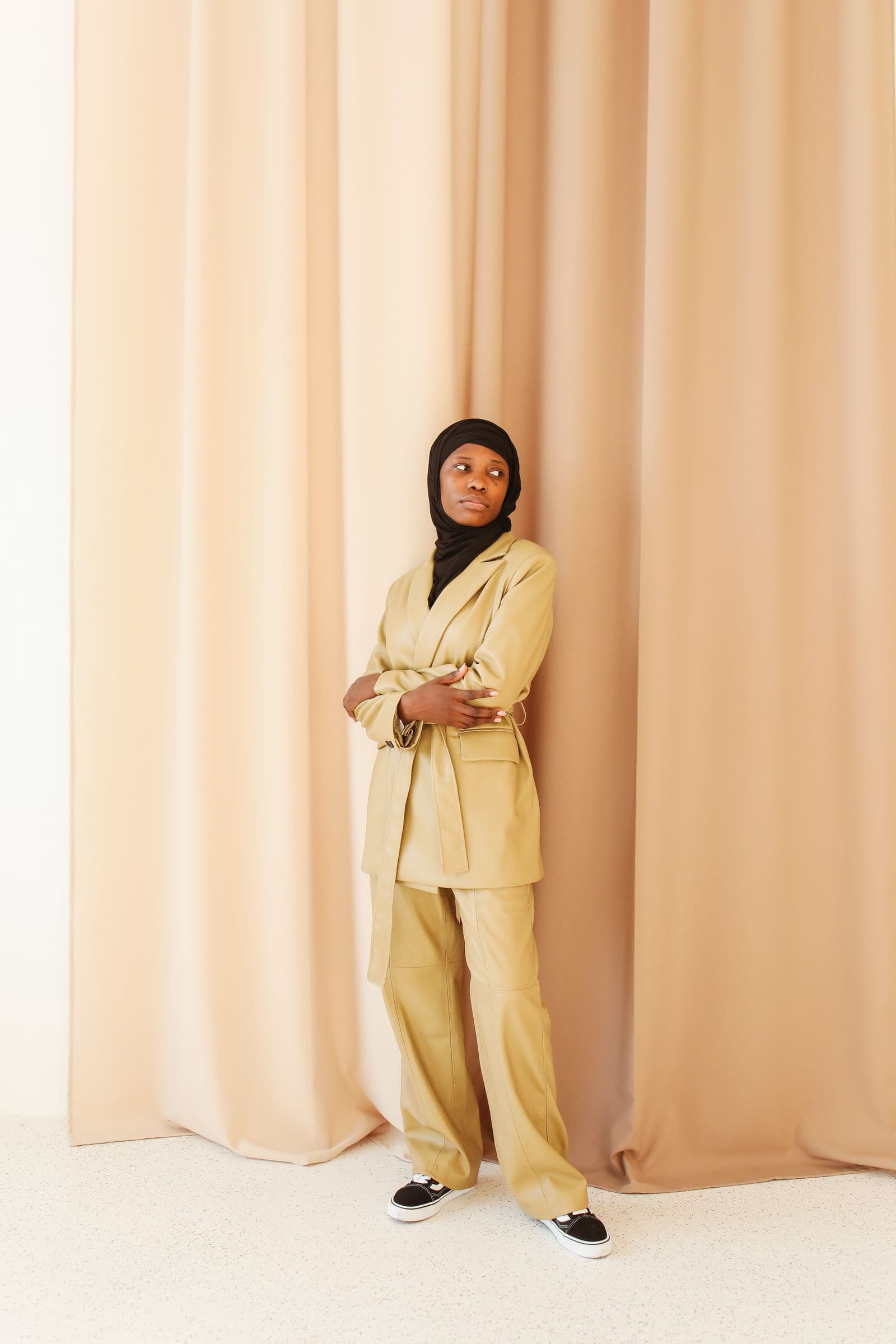 Belted wide suit trousers